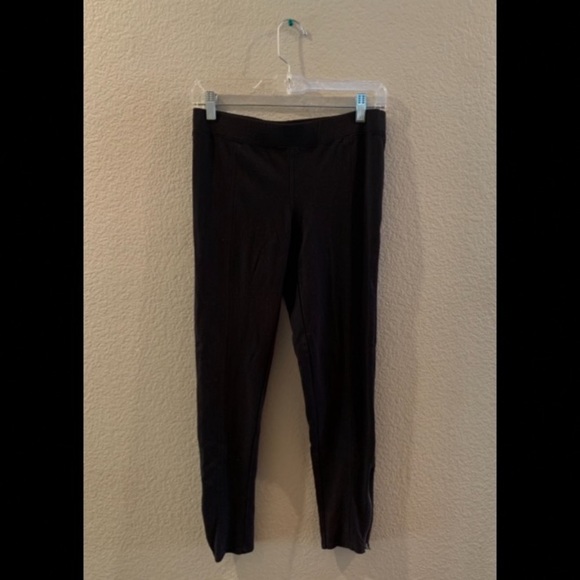 Pants - Basically NEW Super Cute Comfy Side Sip Leggings